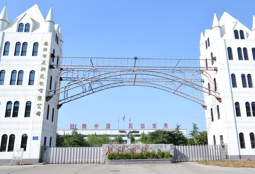 炭黑導(dǎo)電硅膠卷材廠家賦能高科技發(fā)展:硅膠墊廠家