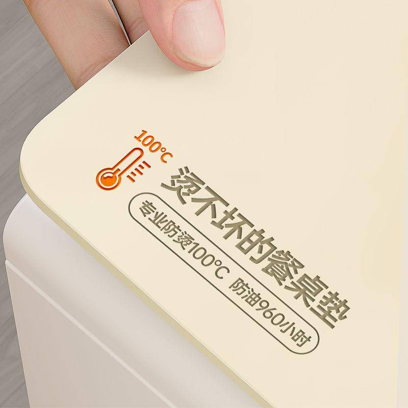 餐桌墊怎么選？TPU和硅膠大比拼<strong></p>
<p>硅膠墊</strong>！:硅膠墊